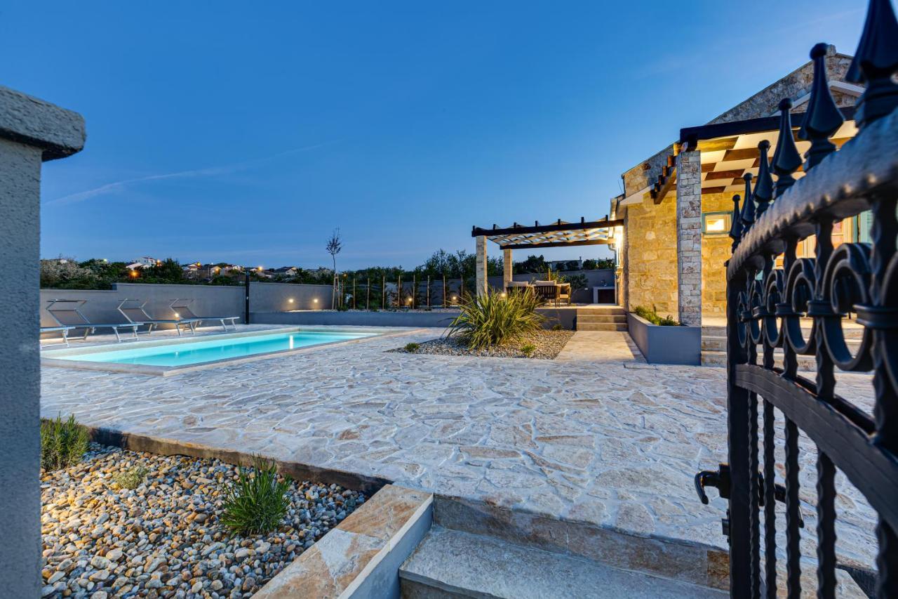 Stonehouse Milan Villa Ražanac Eksteriør bilde